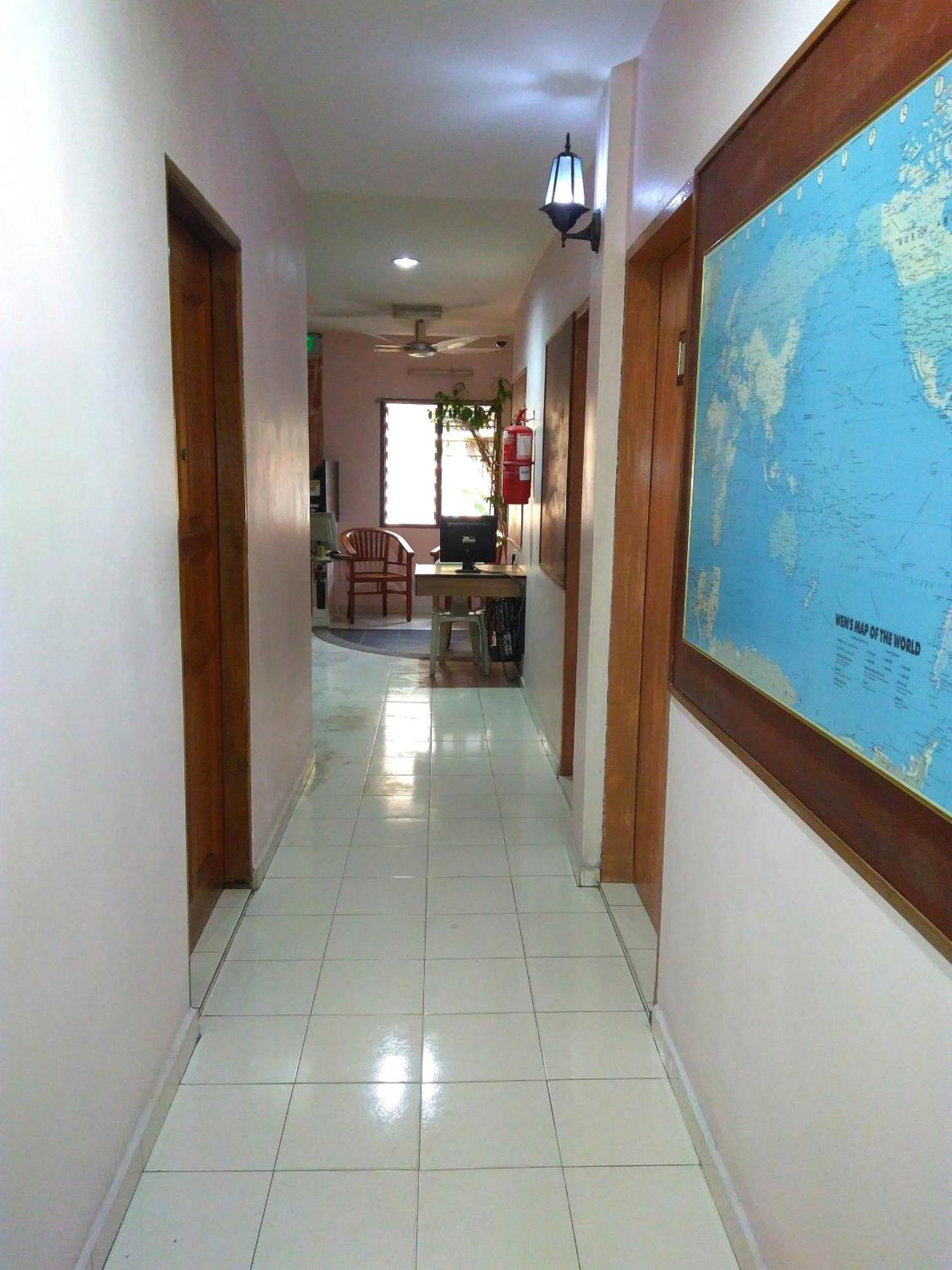New Budget Inn Hotel Chukai Exterior foto