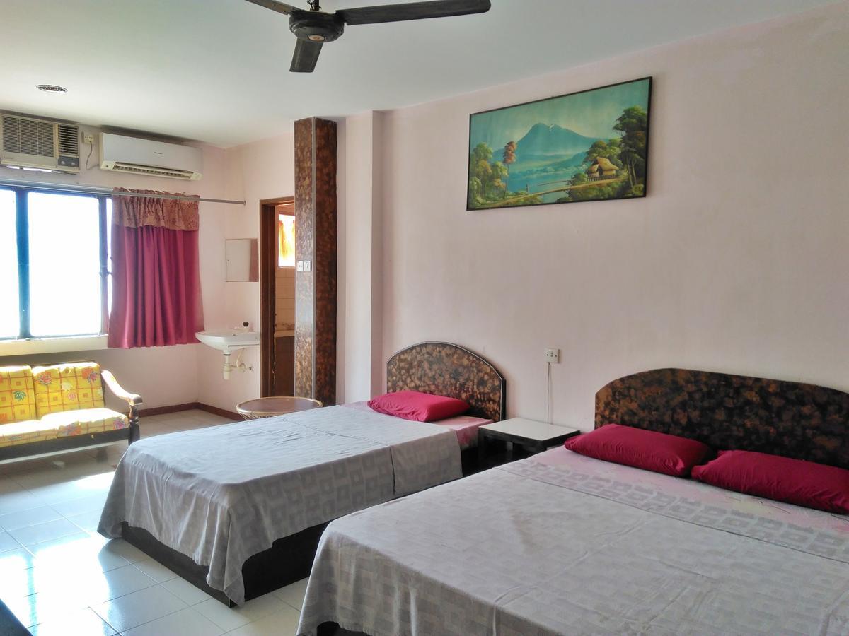 New Budget Inn Hotel Chukai Exterior foto